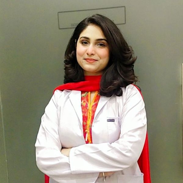 Dr. Hina Karamdad